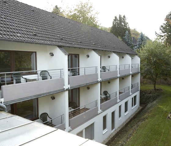 Zimmer im Souterrain, Balkonzimmer 1 u 2 Etage Zimmer im Souterrain, Balkonzimmer 1 u 2 Etage