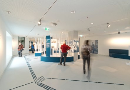 Blick in die Ausstellung Bestimmung Herrenmensch, © Vogelsang IP-Roman Hövel Blick in die Ausstellung Bestimmung Herrenmensch, © Vogelsang IP-Roman Hövel