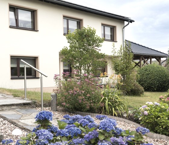 Ferienwohnung (Haus), © Stefanie Laville & Nordeifel Tourismus GmbH Ferienwohnung (Haus), © Stefanie Laville & Nordeifel Tourismus GmbH