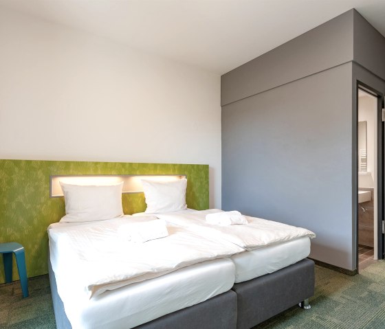 Doppelzimmer, © www.hmp-architekten.de & Nordeifel Tourismus GmbH Doppelzimmer, © www.hmp-architekten.de & Nordeifel Tourismus GmbH