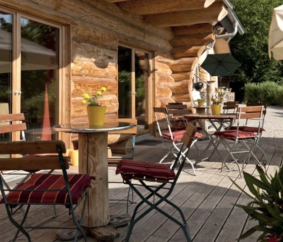 4528F7BE-A0B8-497E-9566-2B1AF17C605D, © Nordeifel Tourismus GmbH & Eifelurlaub Baumstammhäsuer 4528F7BE-A0B8-497E-9566-2B1AF17C605D, © Nordeifel Tourismus GmbH & Eifelurlaub Baumstammhäsuer