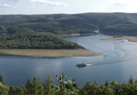 Die Radtour Eifel-H&ouml;hen-Route f&uuml;hrt am Rursee entlang, &copy; Eifel Tourismus GmbH/P. Jacob