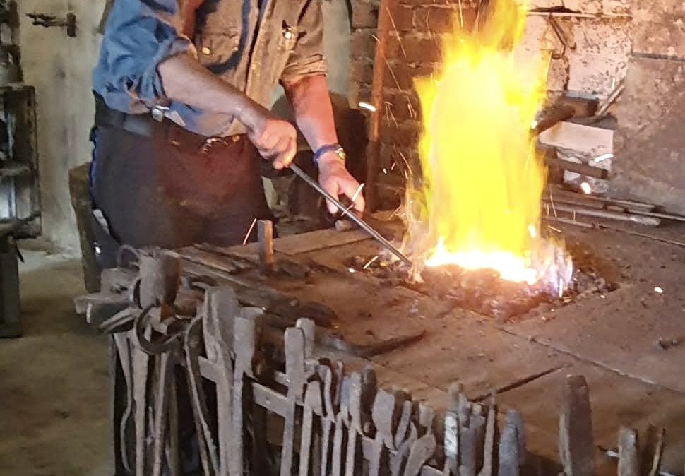 Schmied bei der Arbeit, &copy; GfW Schleiden