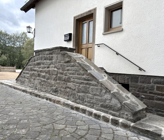 Hauseingang, &copy; Nordeifel Tourismus GmbH & Ferienhaus Ginkgo Biloba