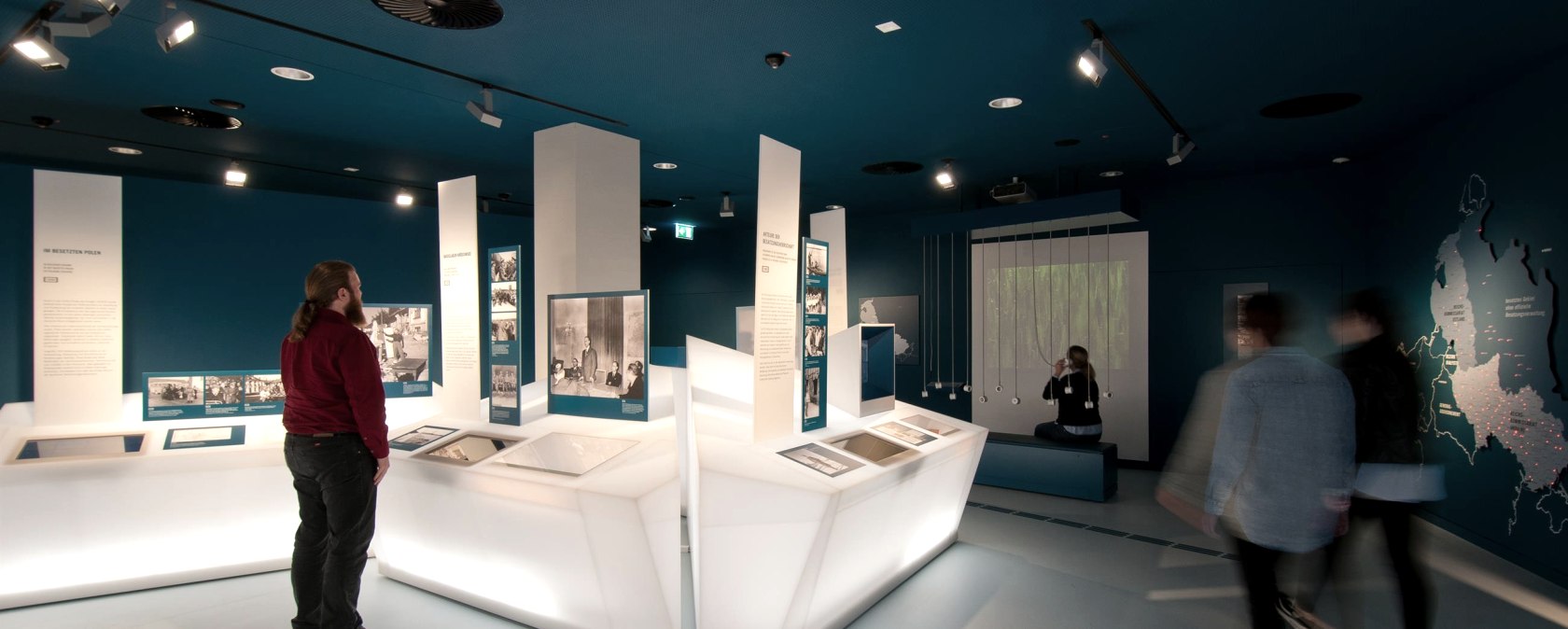 Ausstellungsraum Bestimmung Herrenmensch, &copy; Vogelsang IP-Roman H&ouml;vel