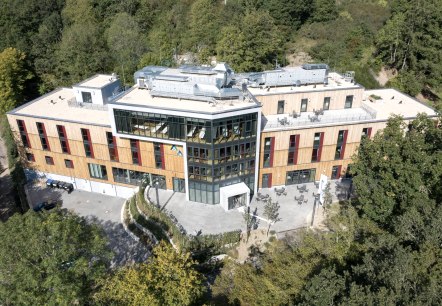 Hausansicht Luft, © www.hmp-architekten.de & Nordeifel Tourismus GmbH